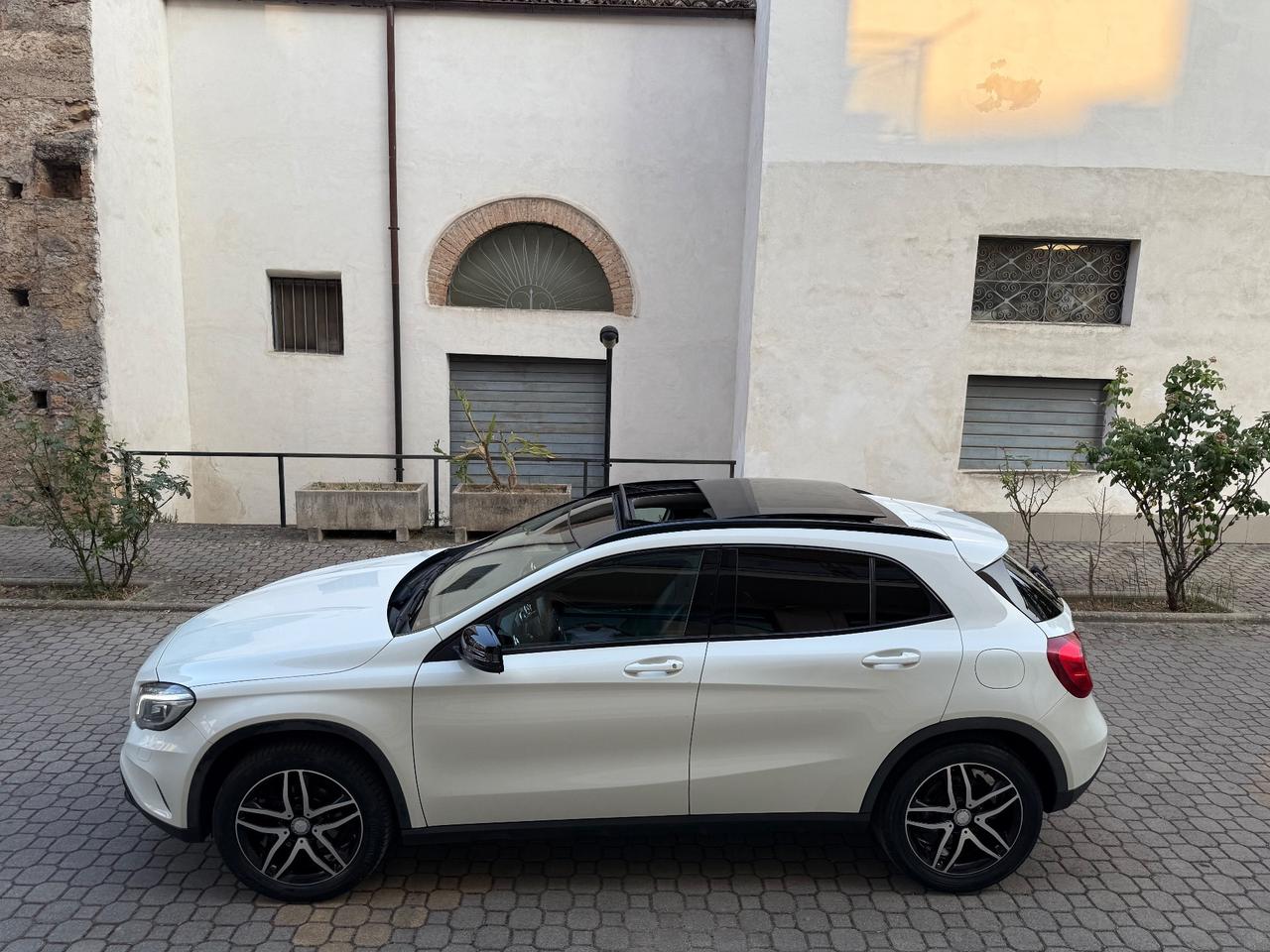 Mercedes-benz GLA 200 d Automatic Enduro Activity