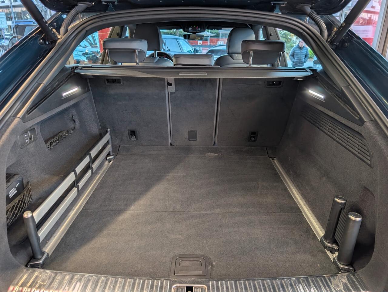 Audi Q8 45 TDI quattro 3.0 diesel S-LINE IVA ESPOSTA