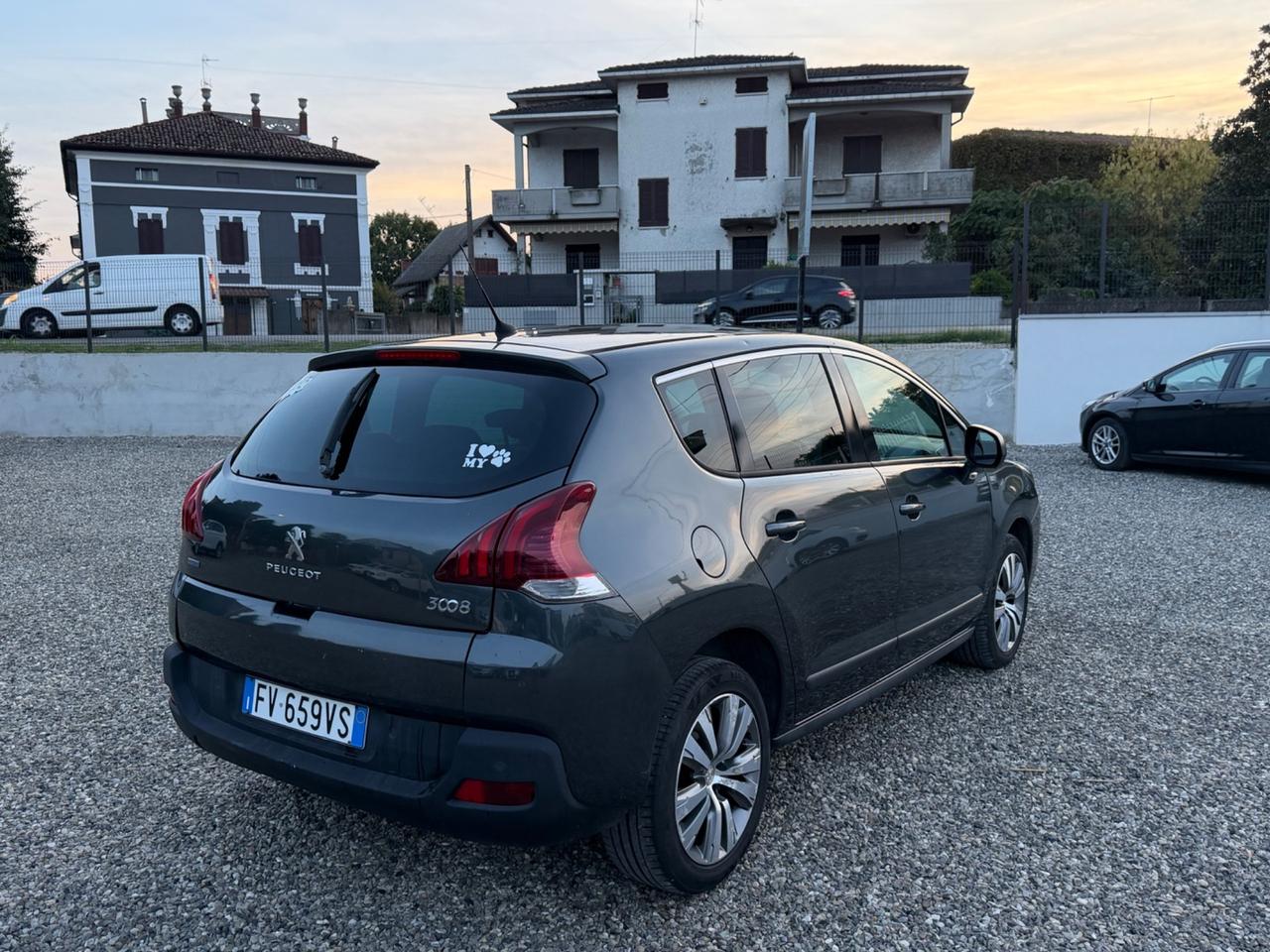 Peugeot 3008 BlueHDi 120 S&S Business
