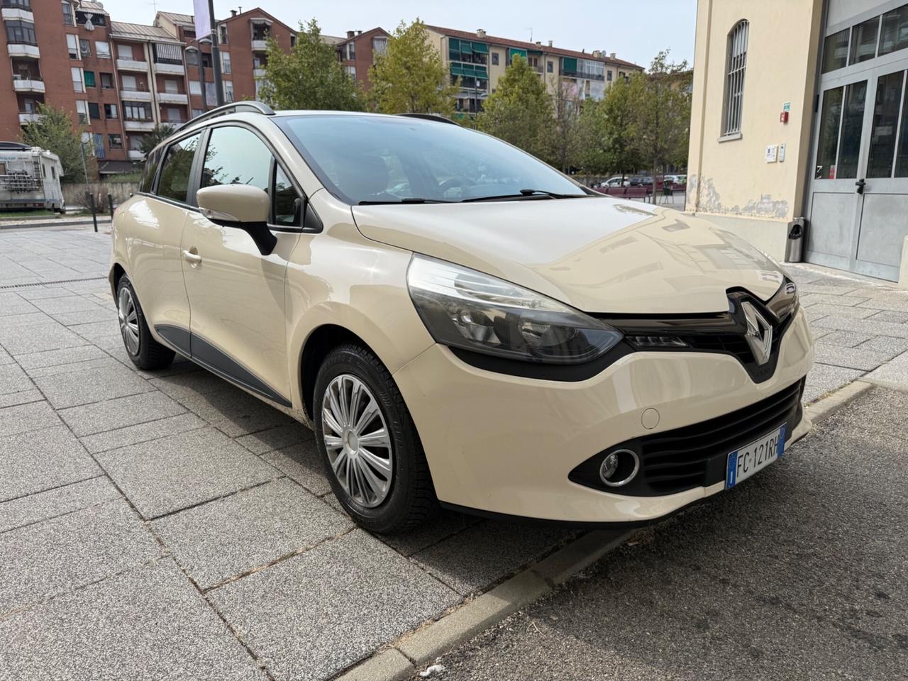 Renault Clio Sporter dCi 8V 75CV Start&Stop Energy Life 154.000 Km 4. ...