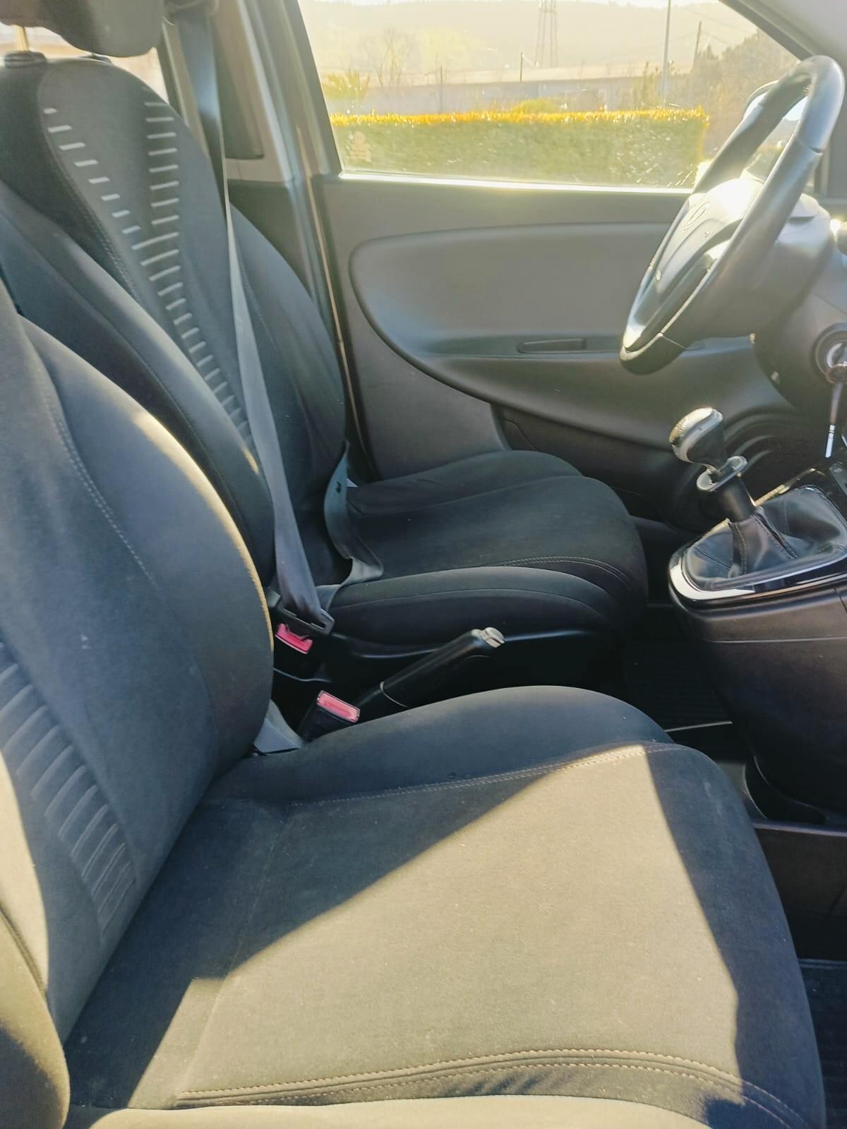 Lancia Ypsilon 1.4 Unyca Ecochic GPL