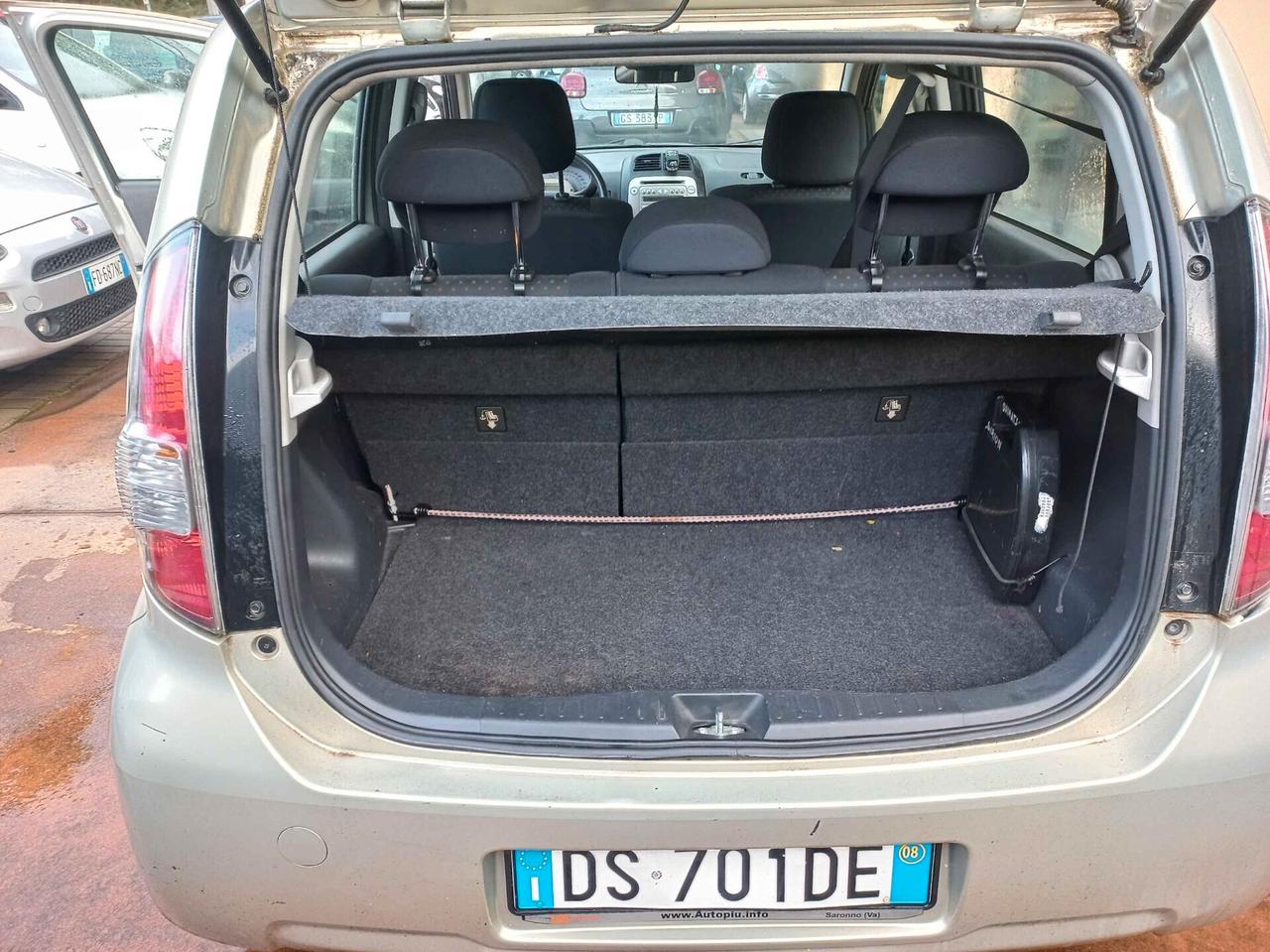 Daihatsu Sirion 1.0 Sho