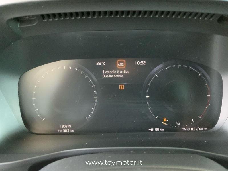 Volvo XC40 (2017-) D4 AWD Geartronic R-design
