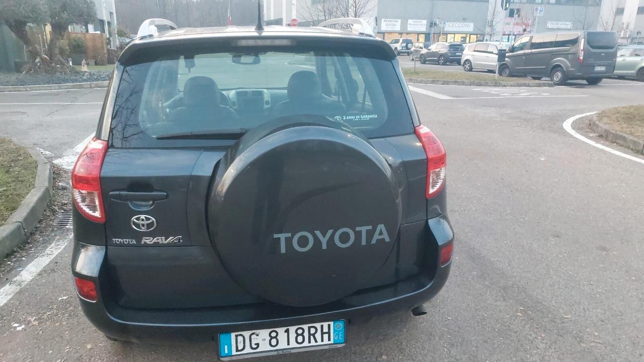 Toyota RAV 4 RAV4 2.2 D-4D 136 CV Luxury