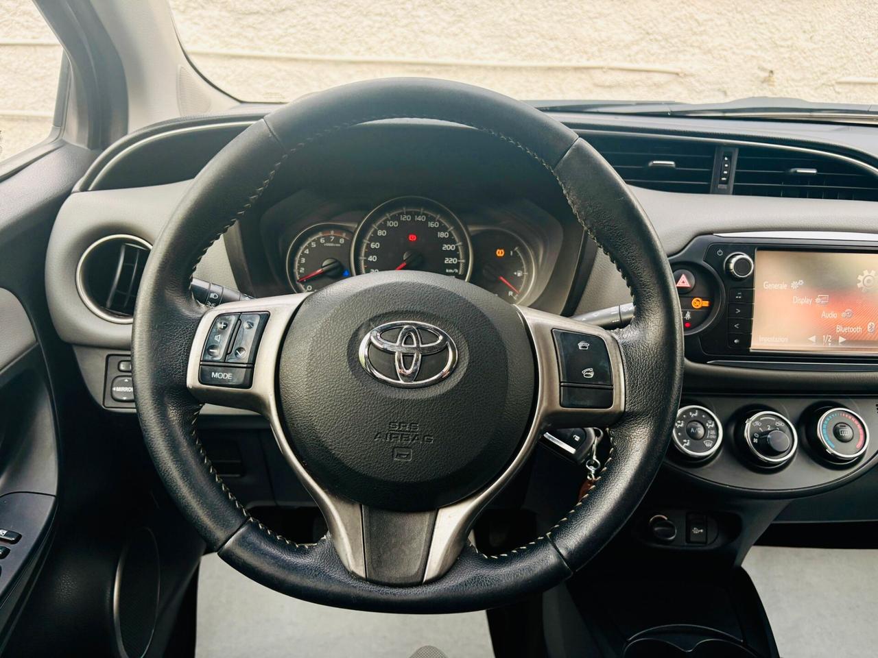 Toyota Yaris 1.0 5 porte Lounge