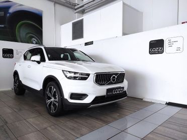 VOLVO XC40 (2017-->) - XC40 T5 Recharge Plug-in Hybrid Inscription