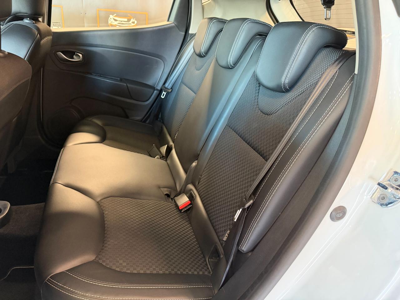 Renault Clio 90CV 5P MOSCHINO INTENS