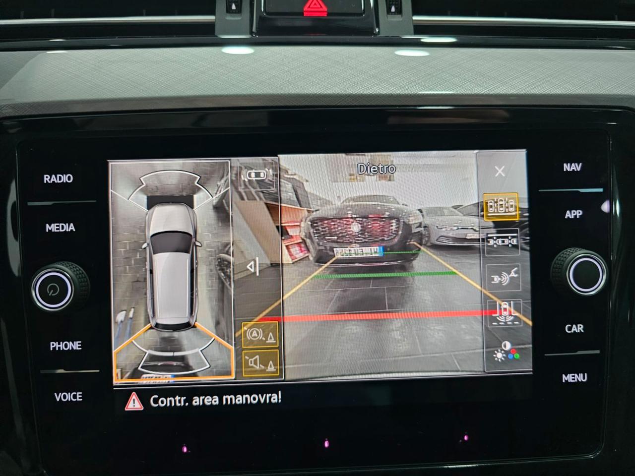 Volkswagen Passat Variant Tetto LED C.17 ACC Camera360 PDC Navi Paddles S&S