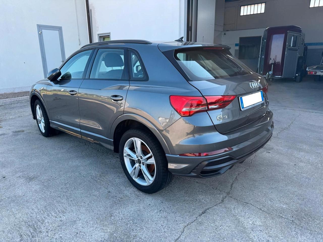 Audi Q3 40 2.0 tdi S line 4X4 s-tronic ALLUVIONATA