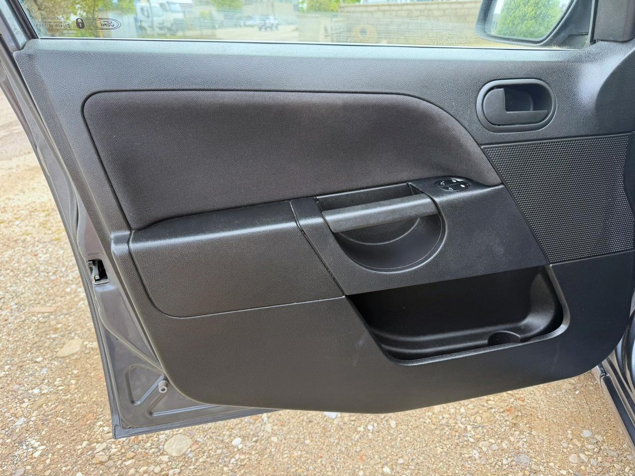 FORD FIESTA 1.2 BENZINA 75 CV