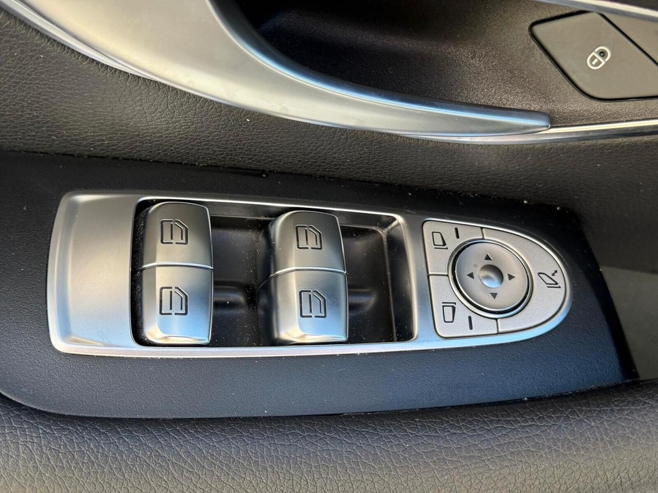 Mercedes-benz E 220 d 4Matic Premium Plus TETTO PANORAMICO