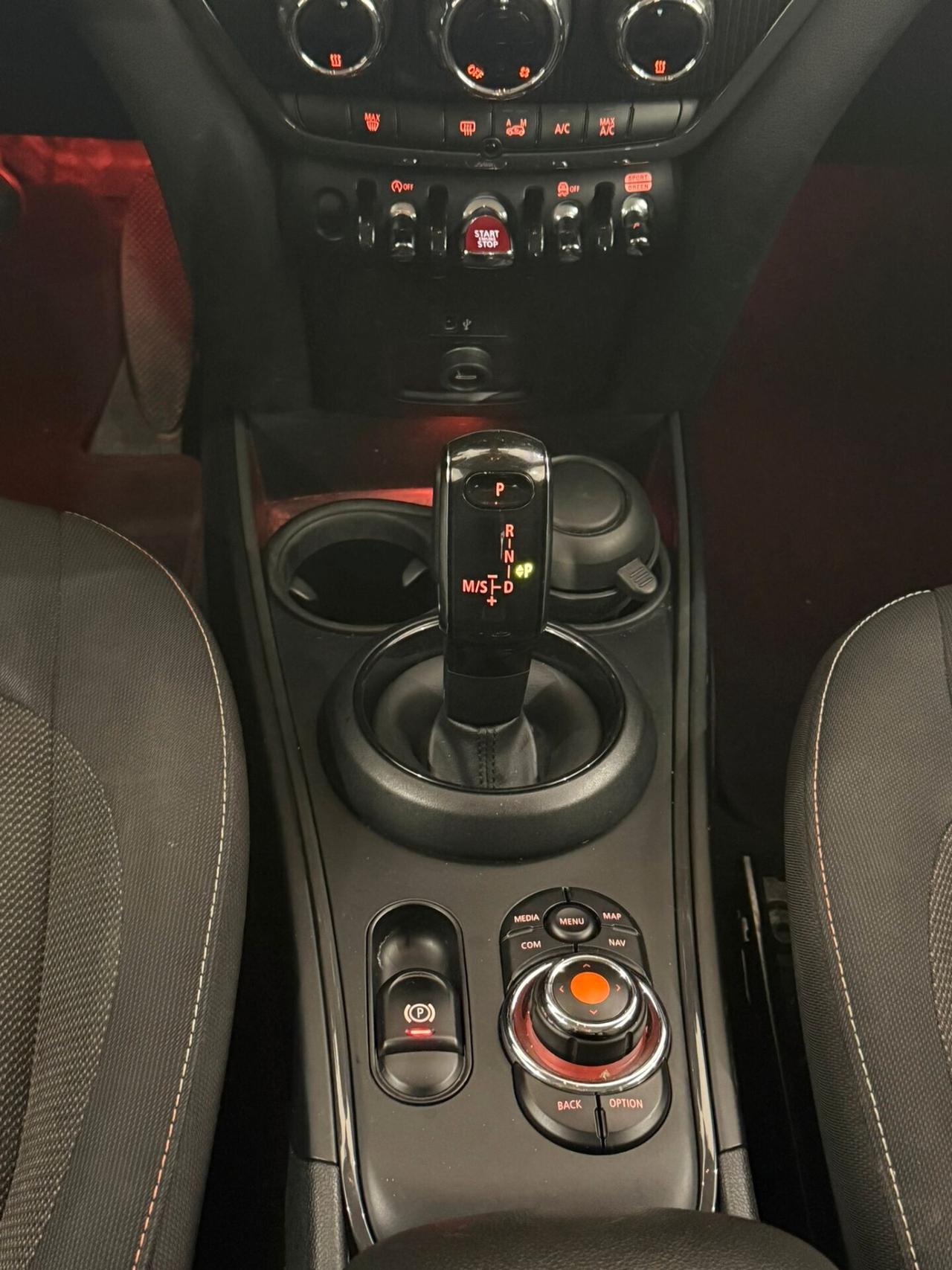 Mini Cooper D Countryman 1.5 HYPE automatica