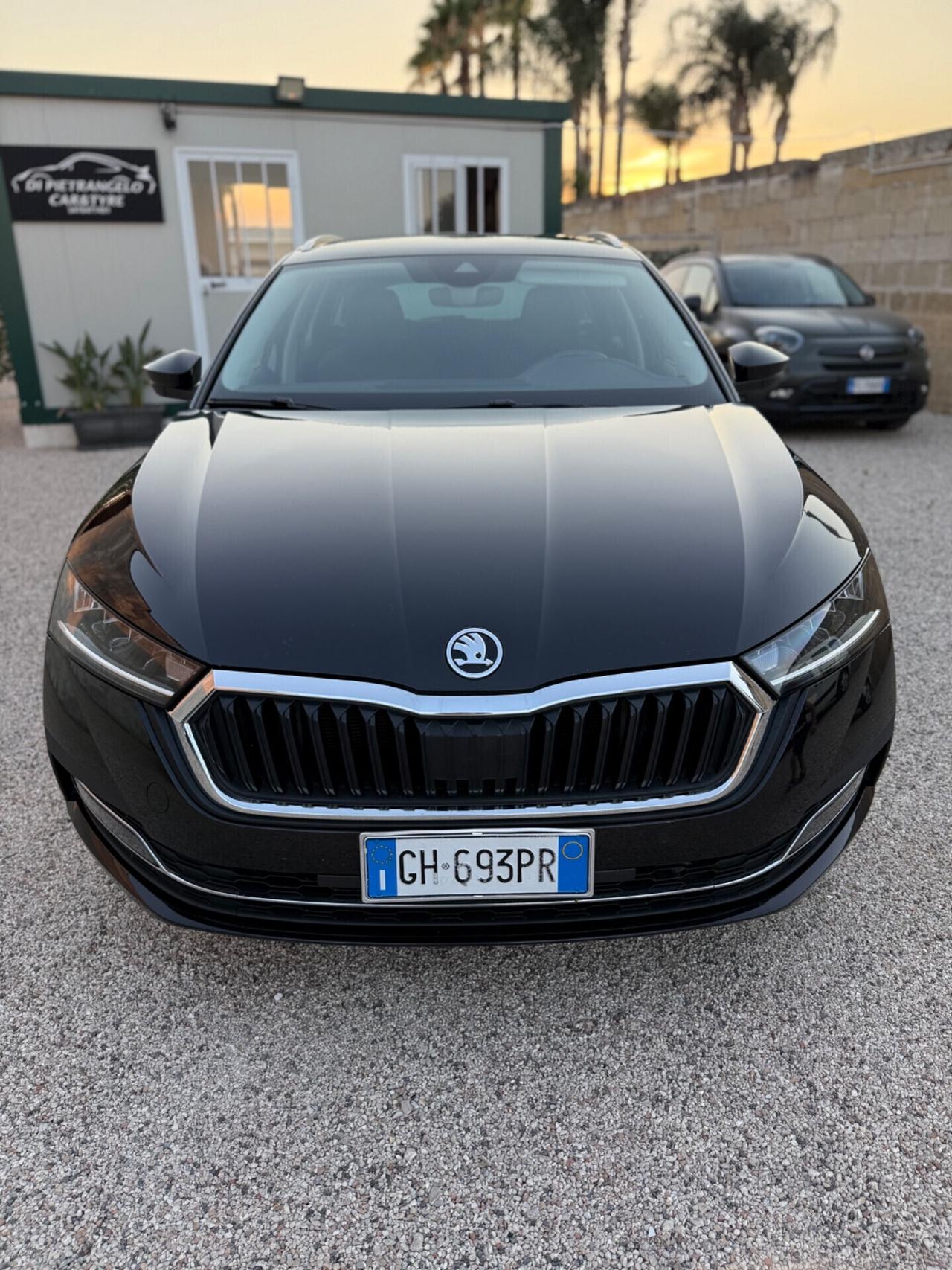 Skoda Octavia 2.0 TDI SCR 150 CV DSG Wagon Executive IVA ESPOSTA