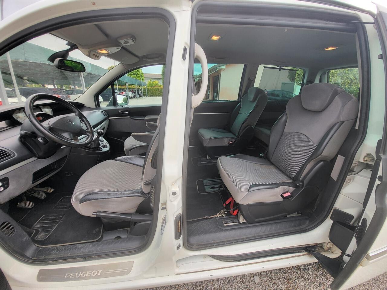 Peugeot 807 2.2 HDi 170CV