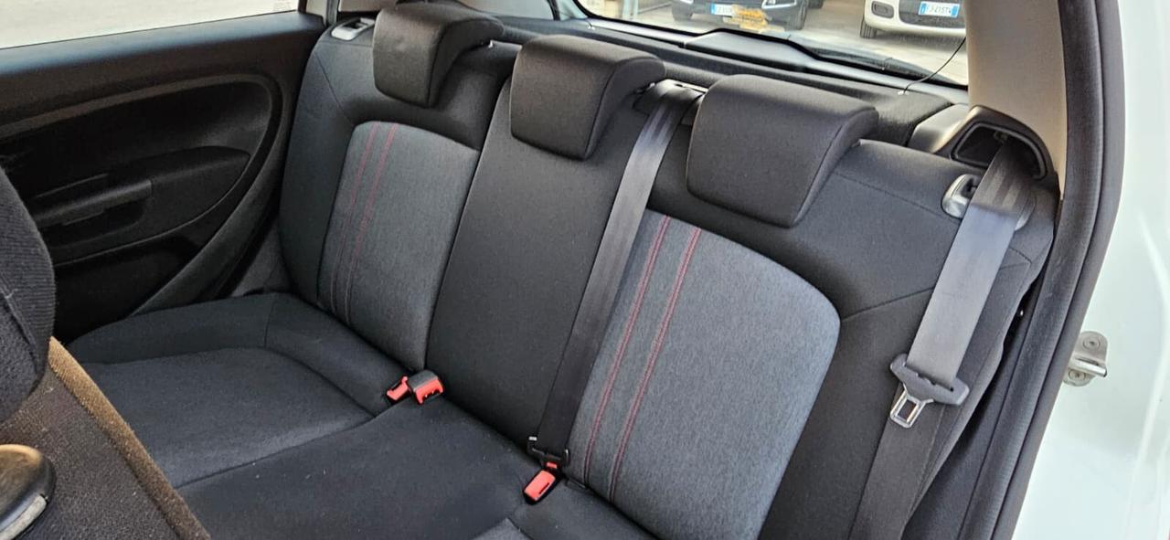 Fiat Punto 1.3 MJT II 75 CV 5 porte Easy