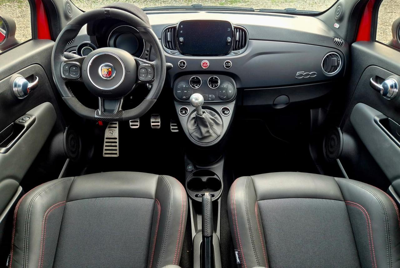 Abarth 695 1.4 Turbo T-Jet 180 CV Competizione