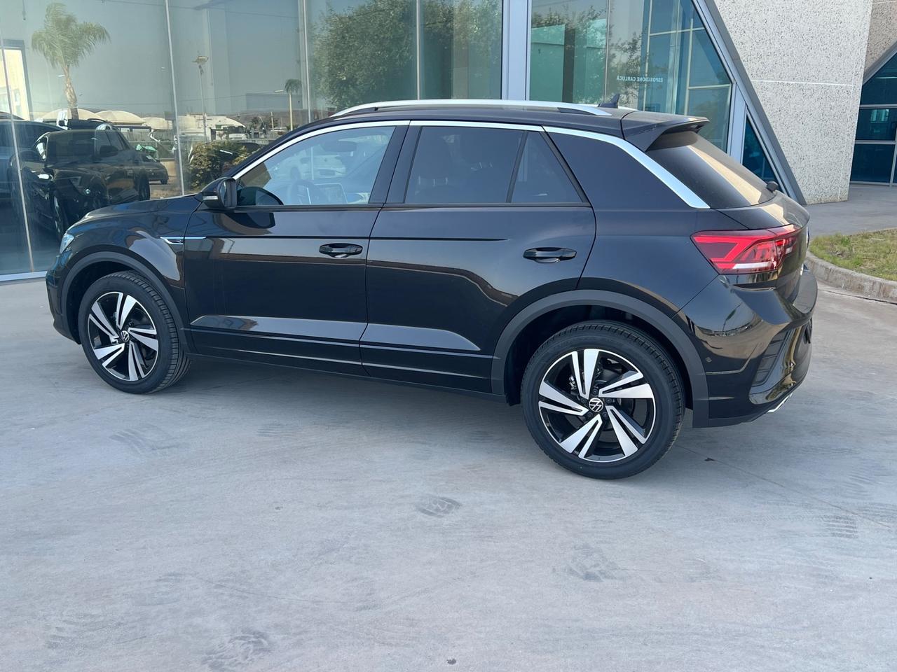 Volkswagen T-Roc 1.0 TSI R-Line possibilità noleggio no scoring