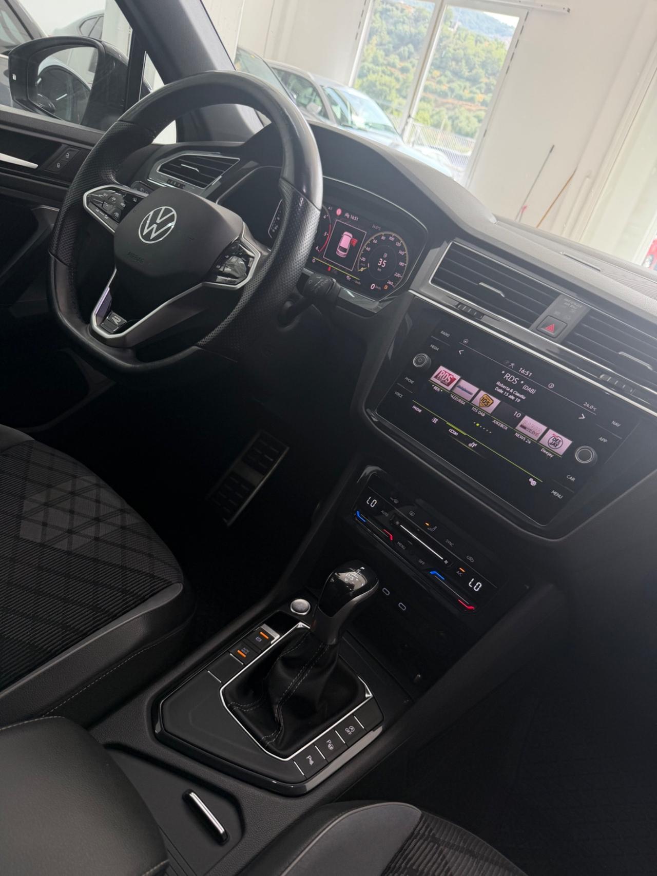 VW Tiguan 2.0 150 CV DSG R-Line FINANZIABILE