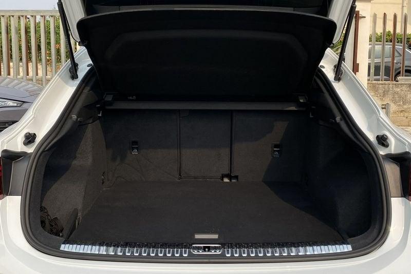 Audi Q3 SPB S Line interno ed esterno 2.0 TDI 150CV S-Tronic 35