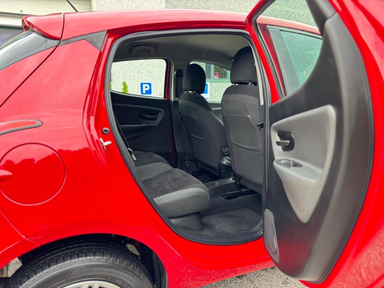 Lancia Ypsilon 0.9 TwinAir *NEOPATENTATI*METANO*
