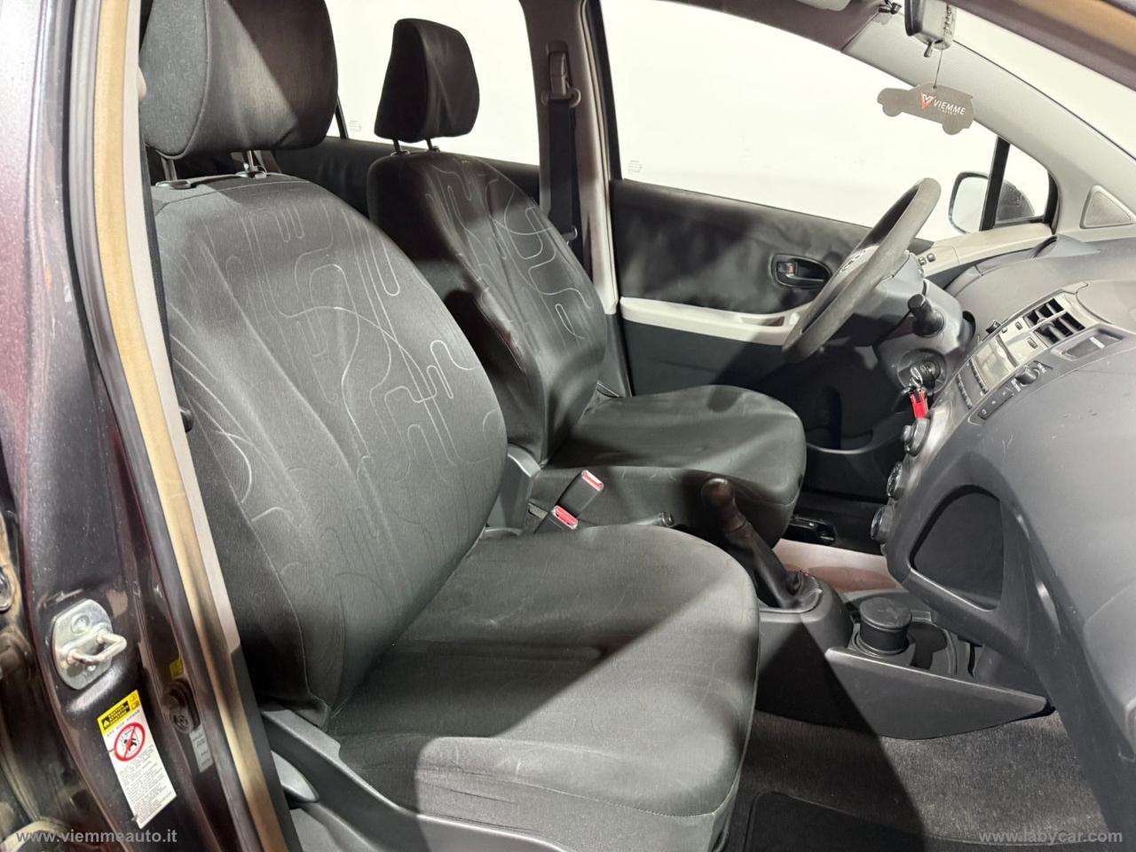 TOYOTA Yaris 1.0 16V 5p. Sol