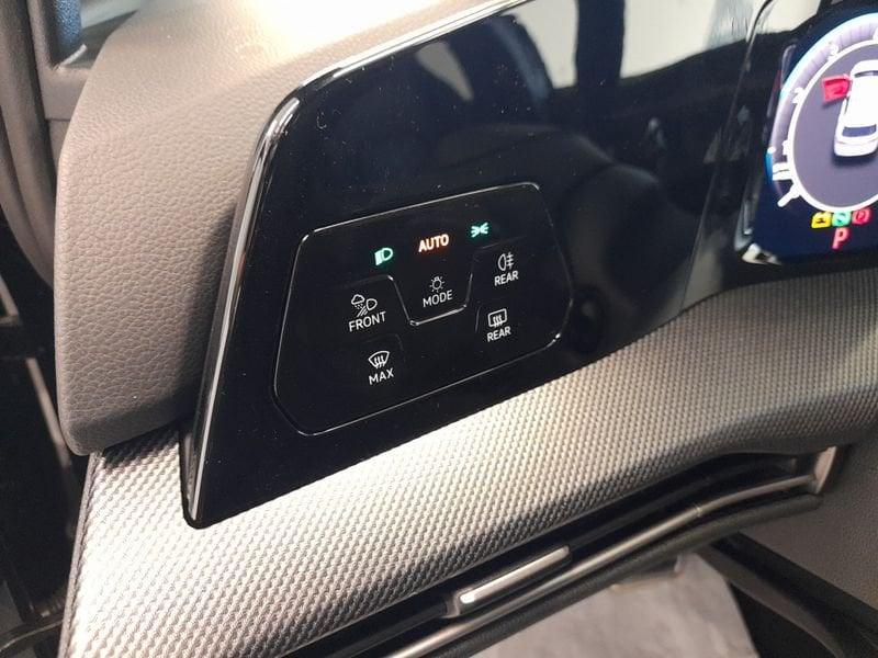 Volkswagen Golf 1.5 eTSI ACT 110kW R-Line Plus DSG