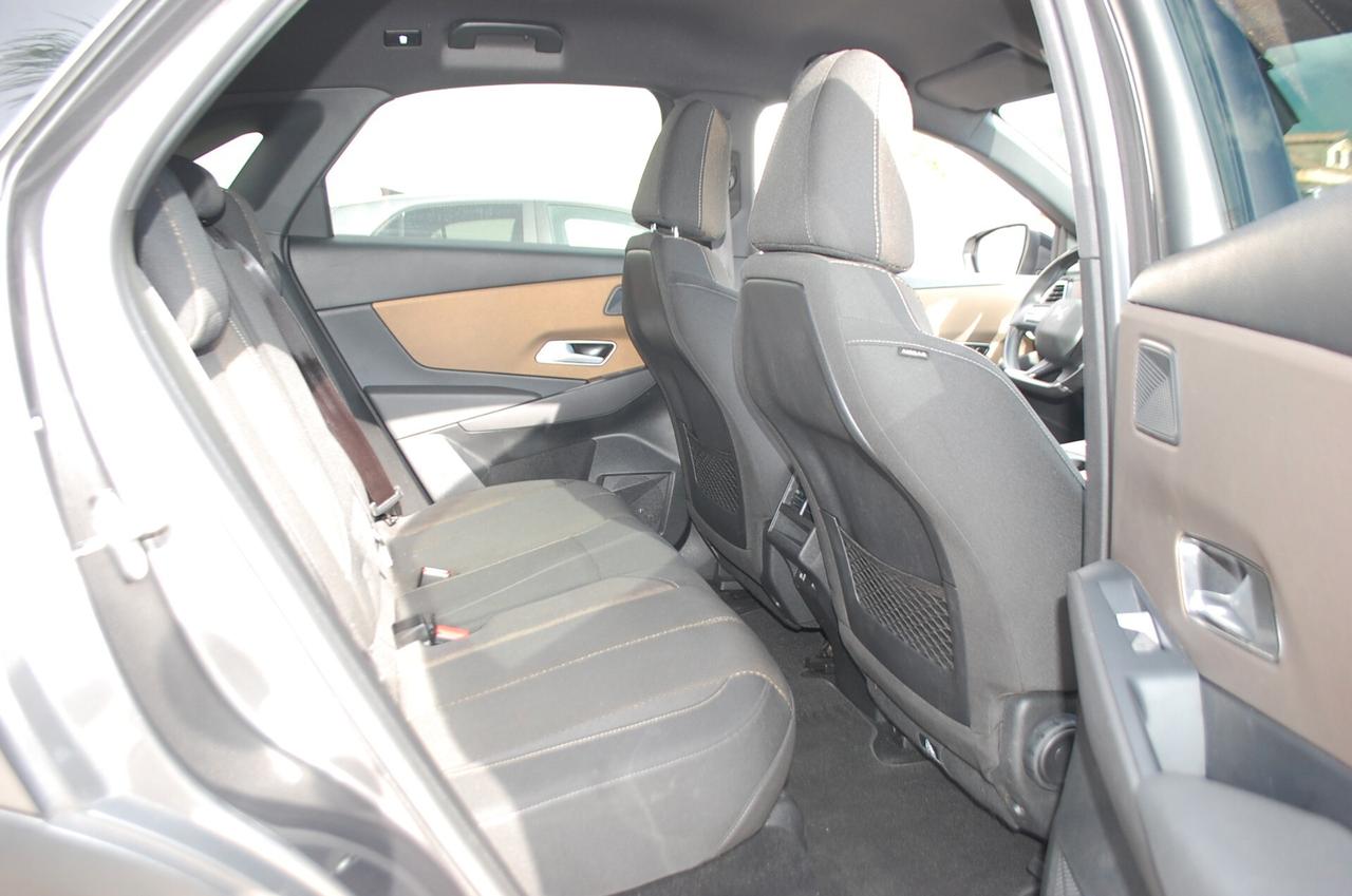 DS Automobiles DS 7 Crossback 1.5 bluehdi Business 130CV auto Lega Uff Italy USB