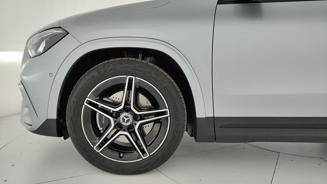 Mercedes-Benz GLA 200 d automatic