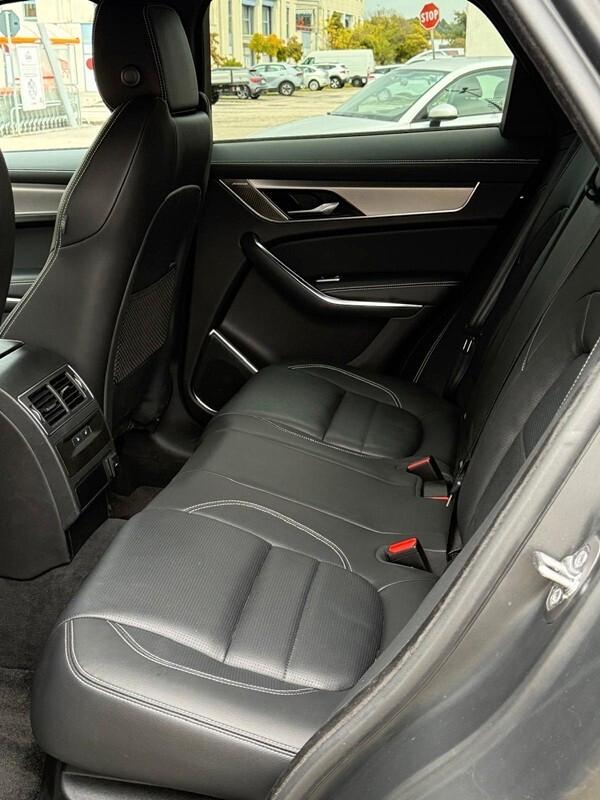 Jaguar F-Pace 2.0 D D200 AWD R-Dynamic SE AUTOM.(204CV) GAR 10 / 2028