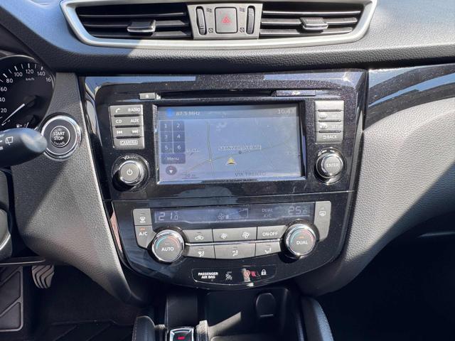 NISSAN Qashqai 1.2 DIG-T Tekna