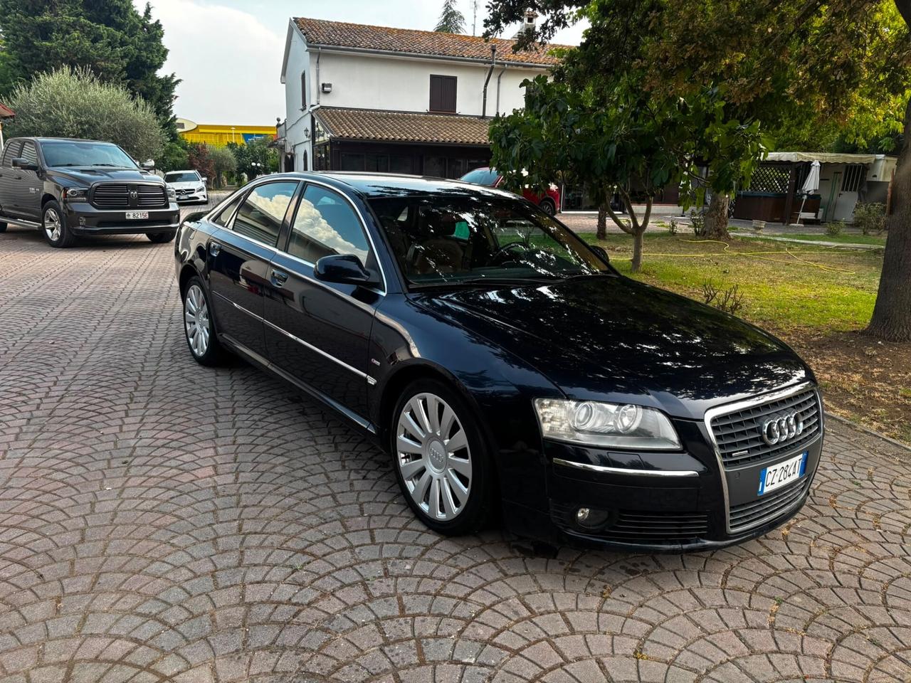 Audi A8 4.2 V8 TDI F.AP. quattro tiptronic SLINE PERMUTABILE