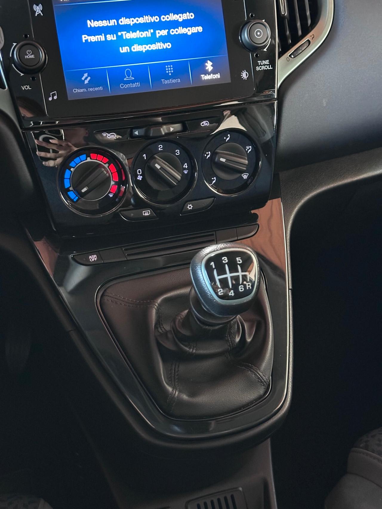 Lancia Ypsilon 1.0 FireFly 5 porte S&S Hybrid Gold