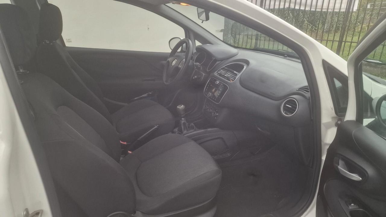 Fiat Punto 1.4 8V Easypower Street - 2014
