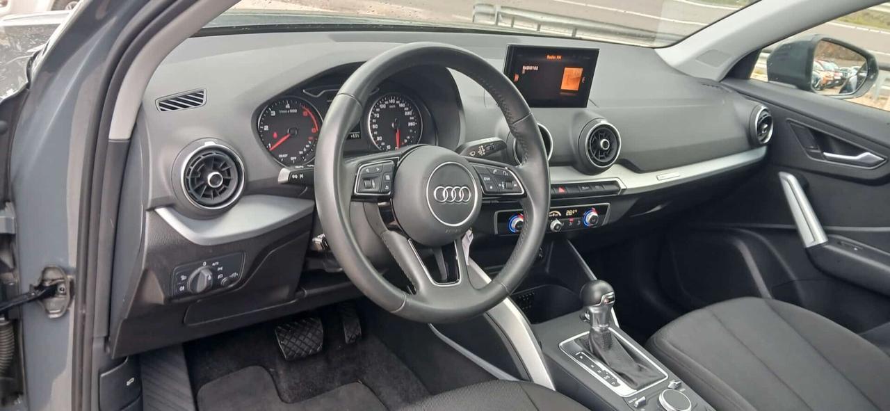 Audi Q2 35 2.0 TDI 150cv Stronic Identity Black - 2020