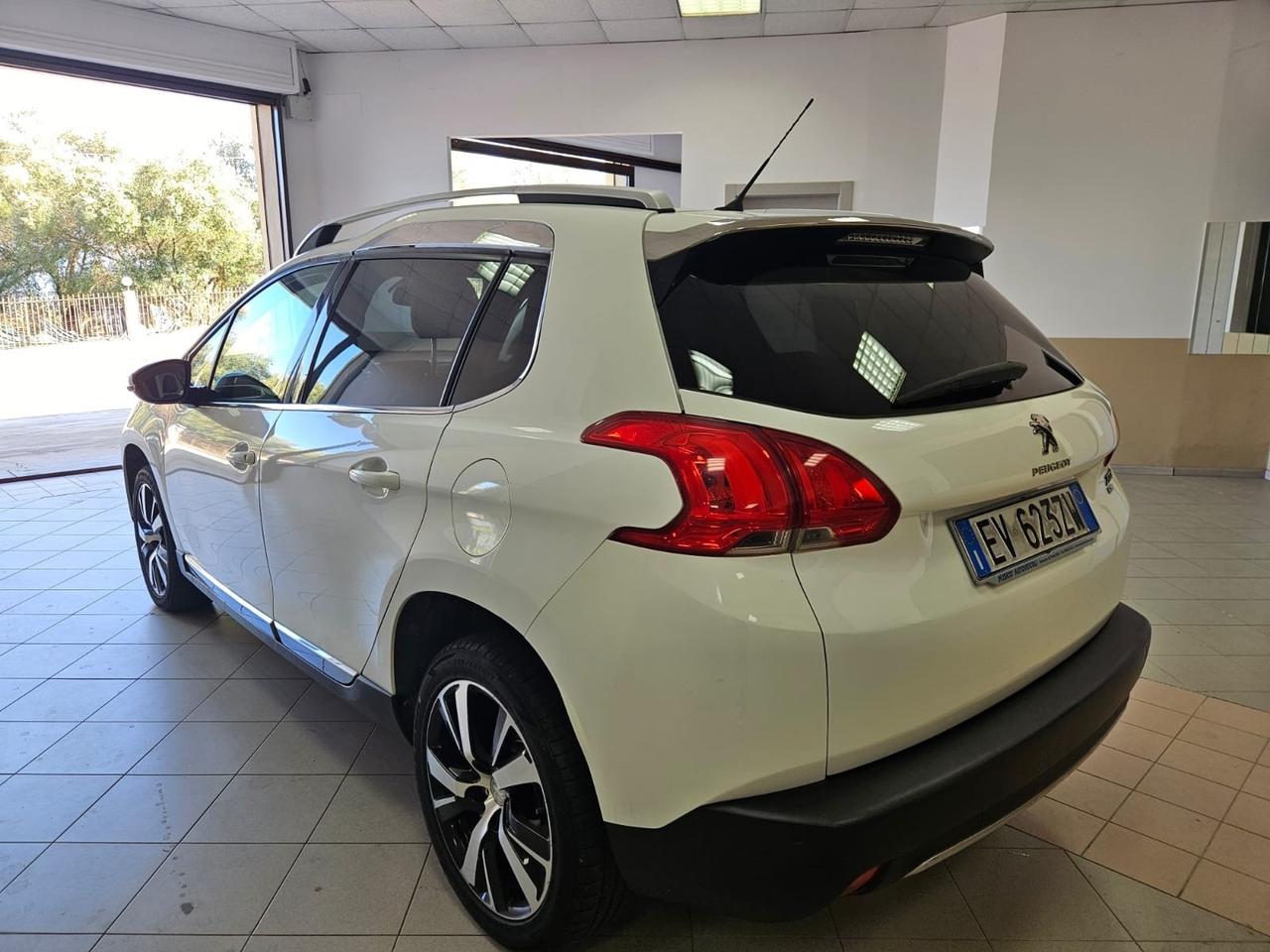 Peugeot 2008 1.6 e-HDi 115 CV Stop&Start Allure