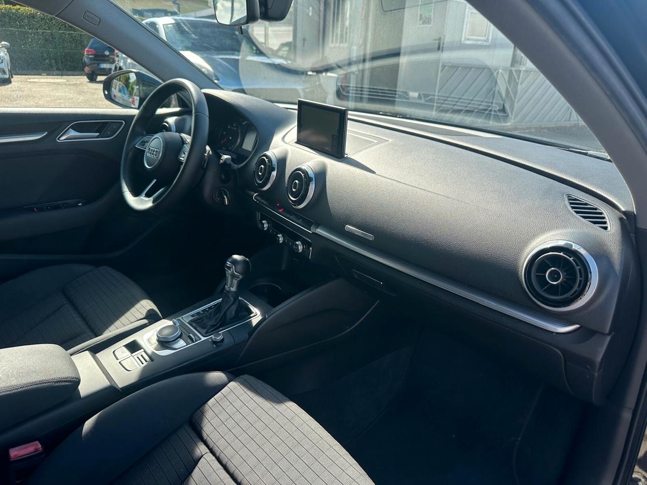 Audi A3 1.6 Sport Automatica