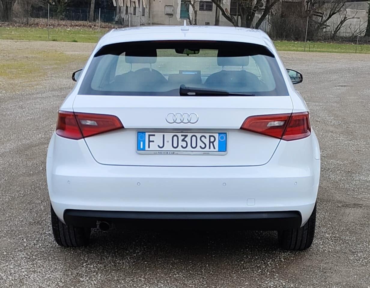 Audi A3 1.6 TDI clean diesel Attraction