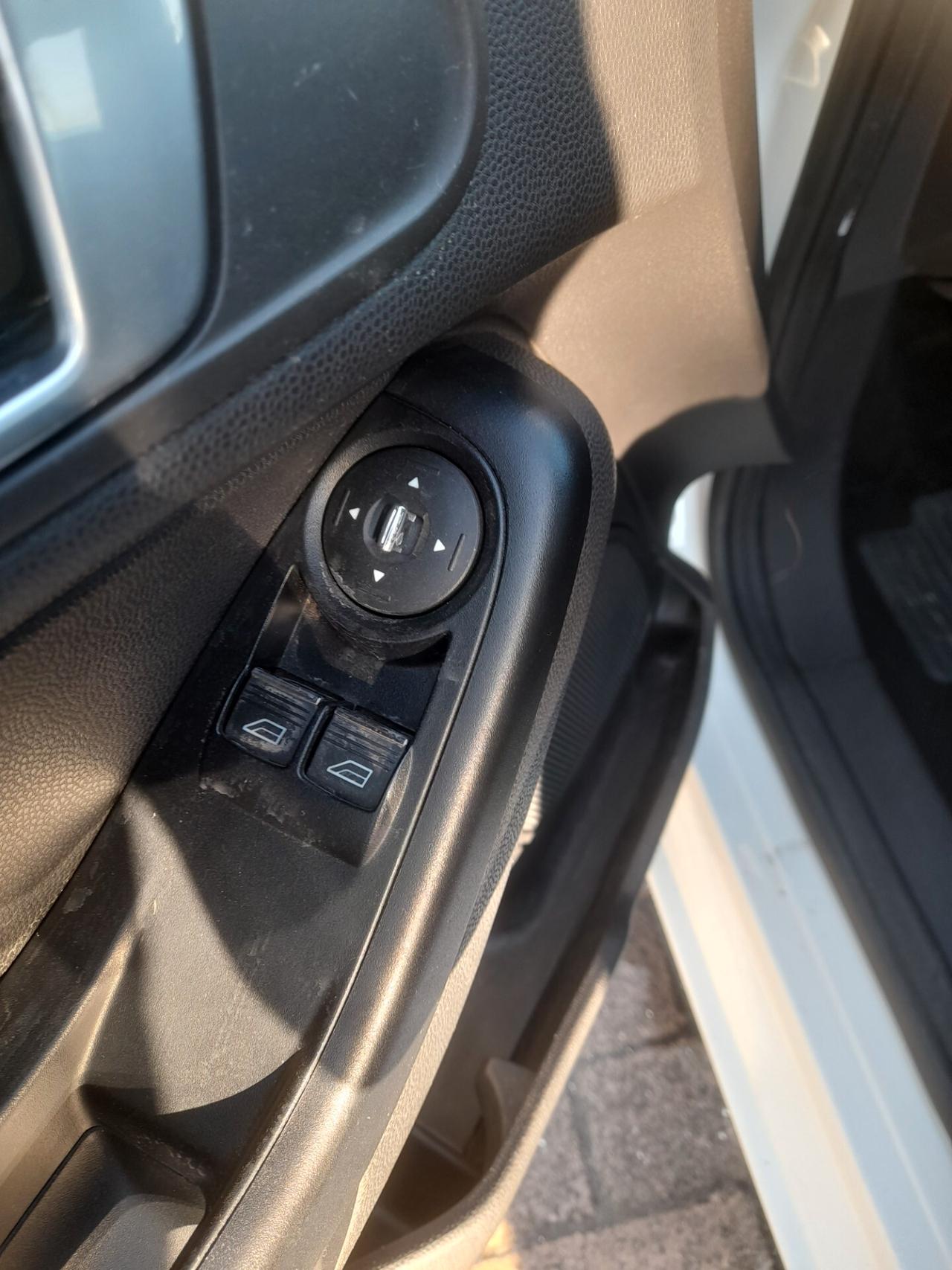 Ford Fiesta 1.5 TDCi 75CV 5 porte