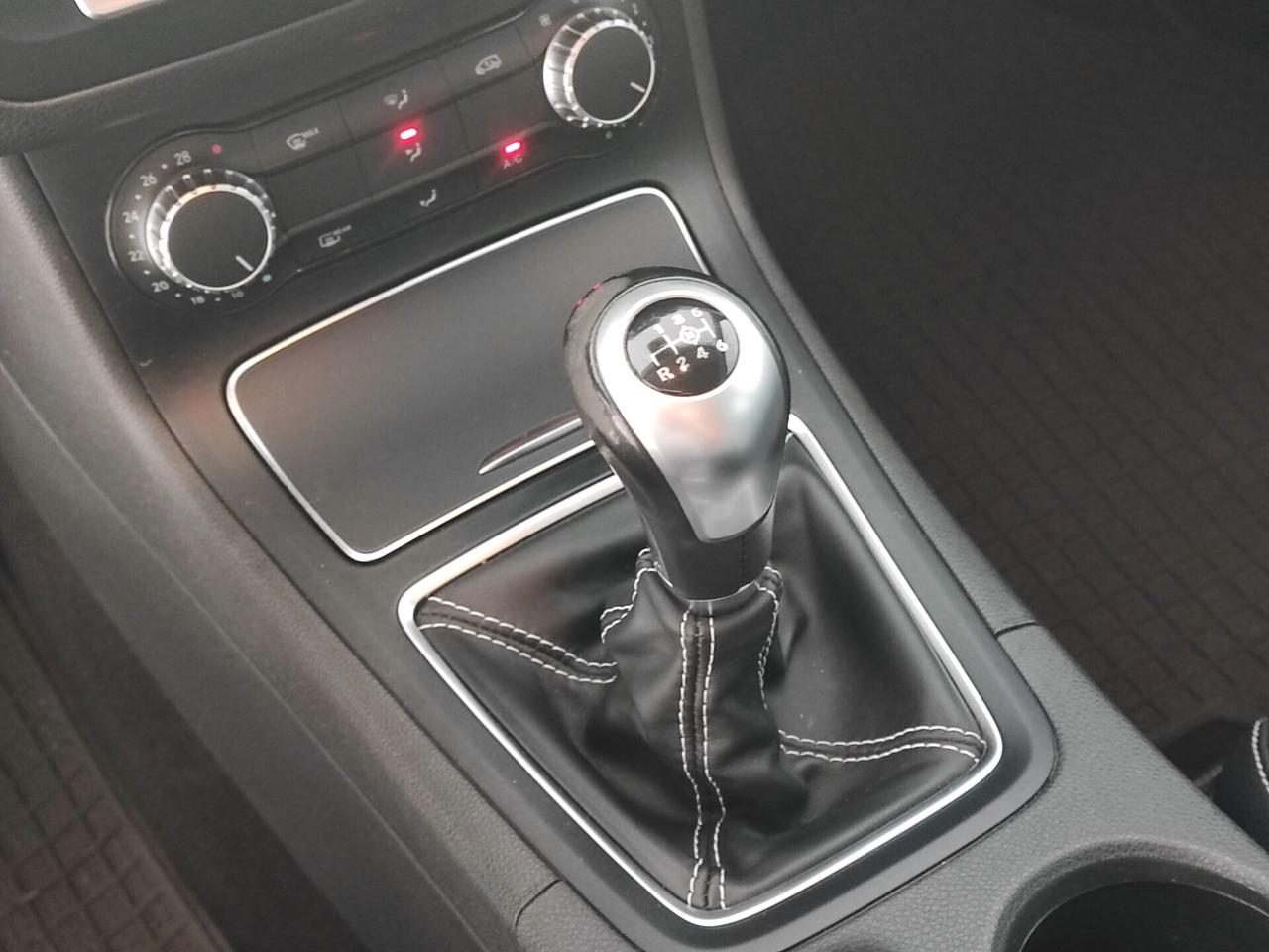 Mercedes-benz B 180 d Premium