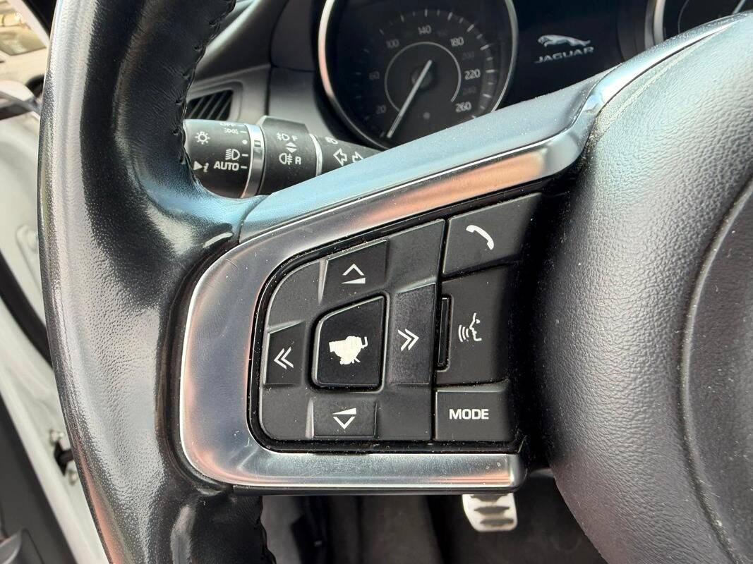 Jaguar E-Pace 2.0d i4 R-Dynamic S fwd 150cv my19