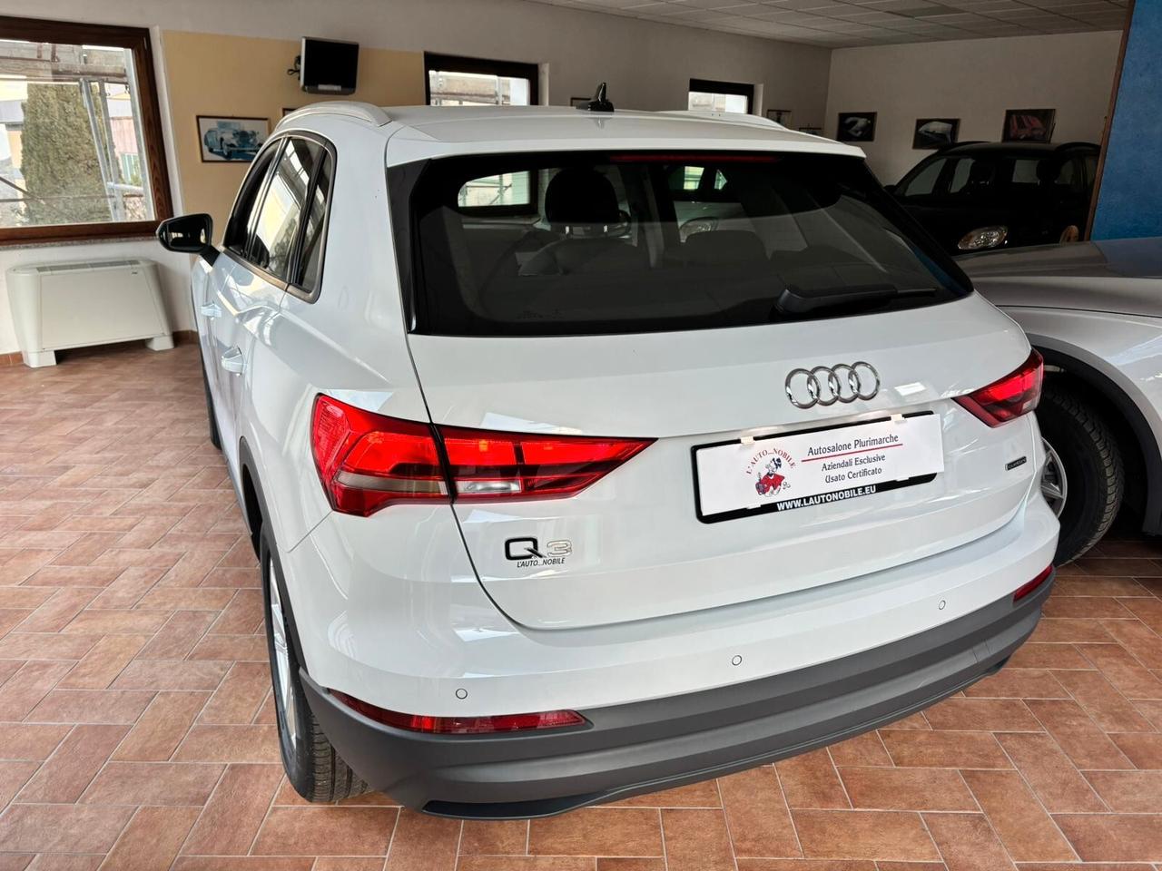 Audi Q3 40 TDI quattro S tronic Business Advanced