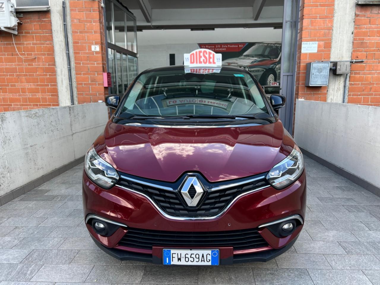 Renault Scenic Scénic Blue dCi 120 CV EDC Initiale Paris