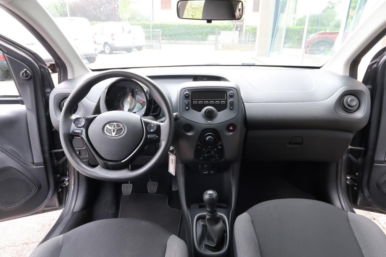 Toyota Aygo Connect 1.0 VVT-i 72 CV 5 porte