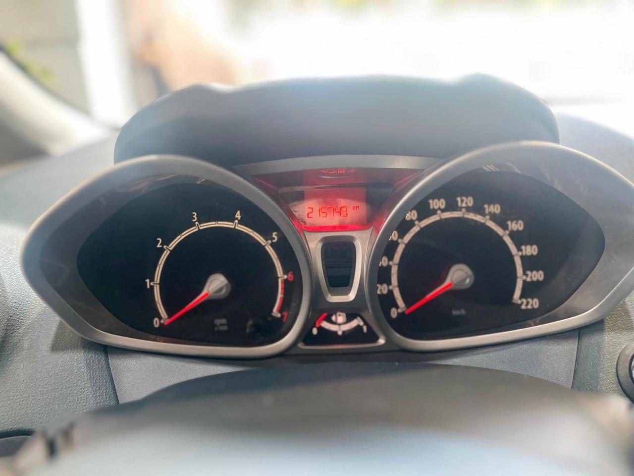 FORD FIESTA 1.2 60CV TITANIUM *UNICOPRO* *2012*