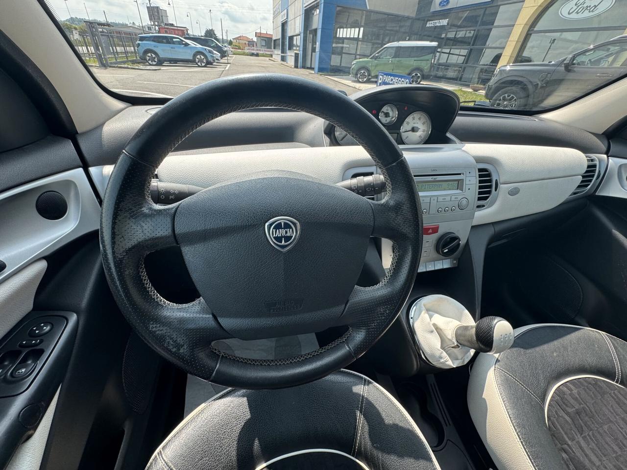 Lancia Ypsilon 1.3 MJT 75CV Elle Edition