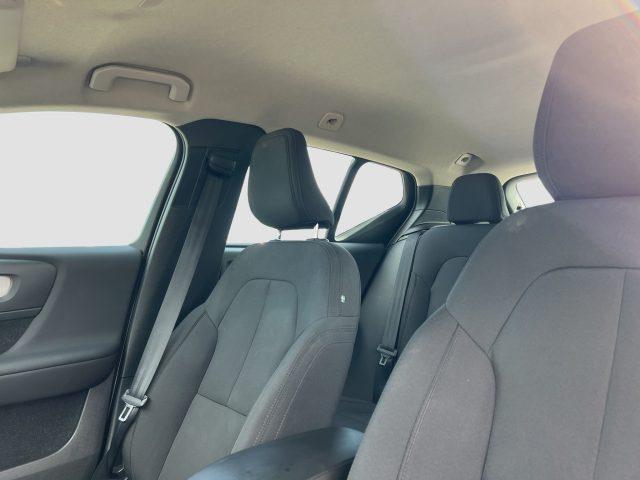 VOLVO XC40 XC40 T2 Momentum