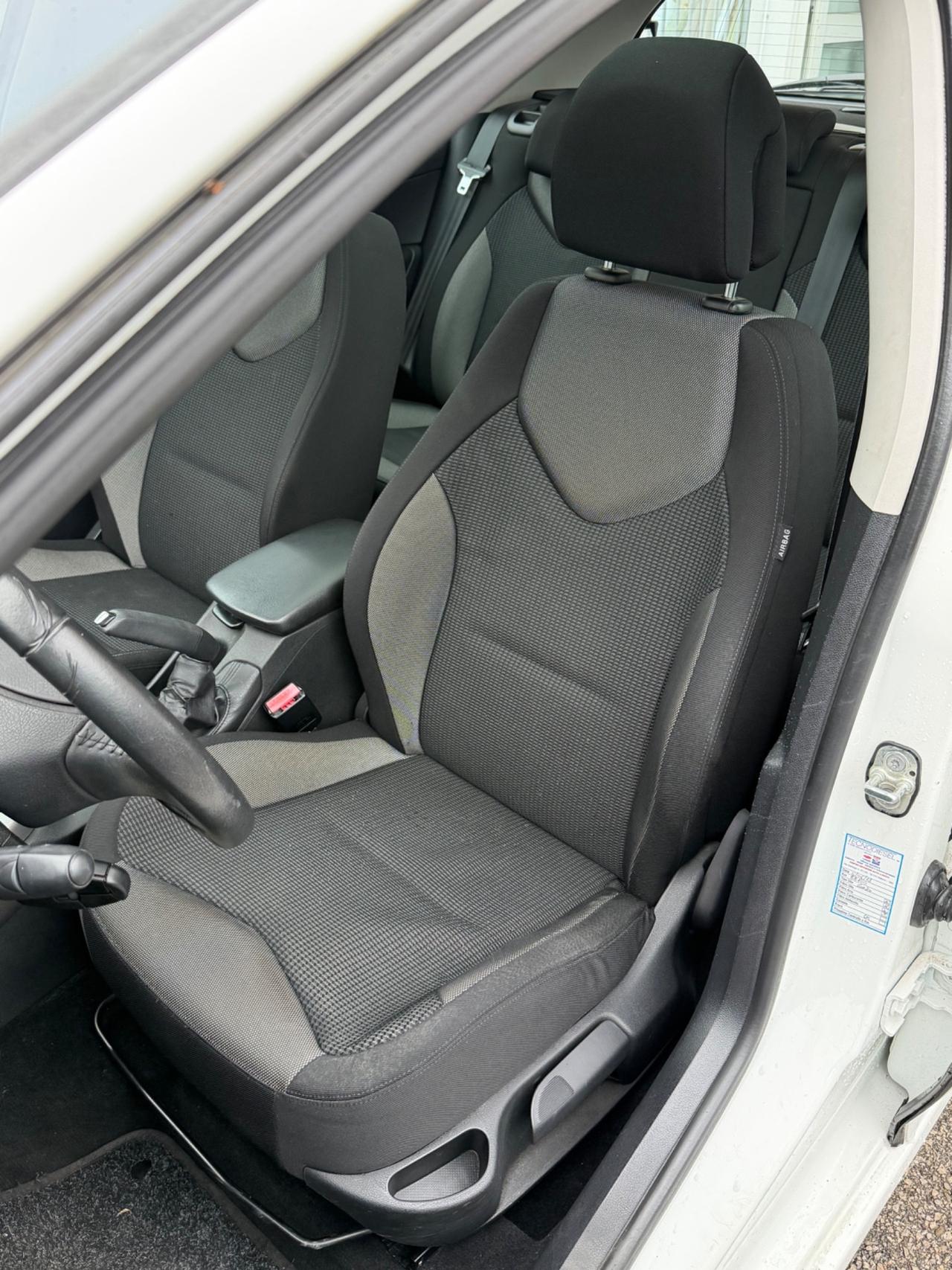 Peugeot 308 1.6 HDi 110CV 5p. Premium (6 Marce)