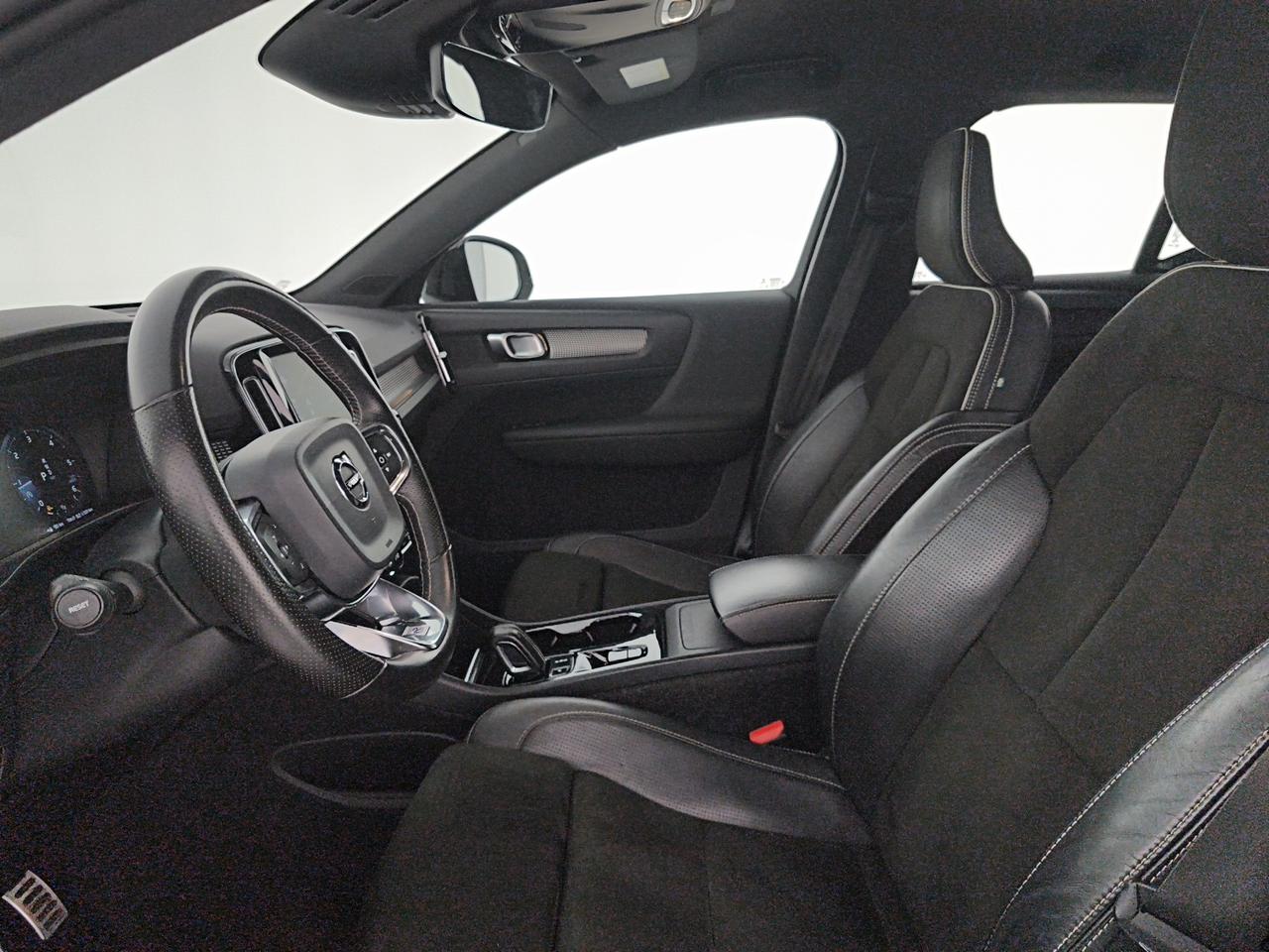 Volvo XC40 2.0 d4 R-design awd