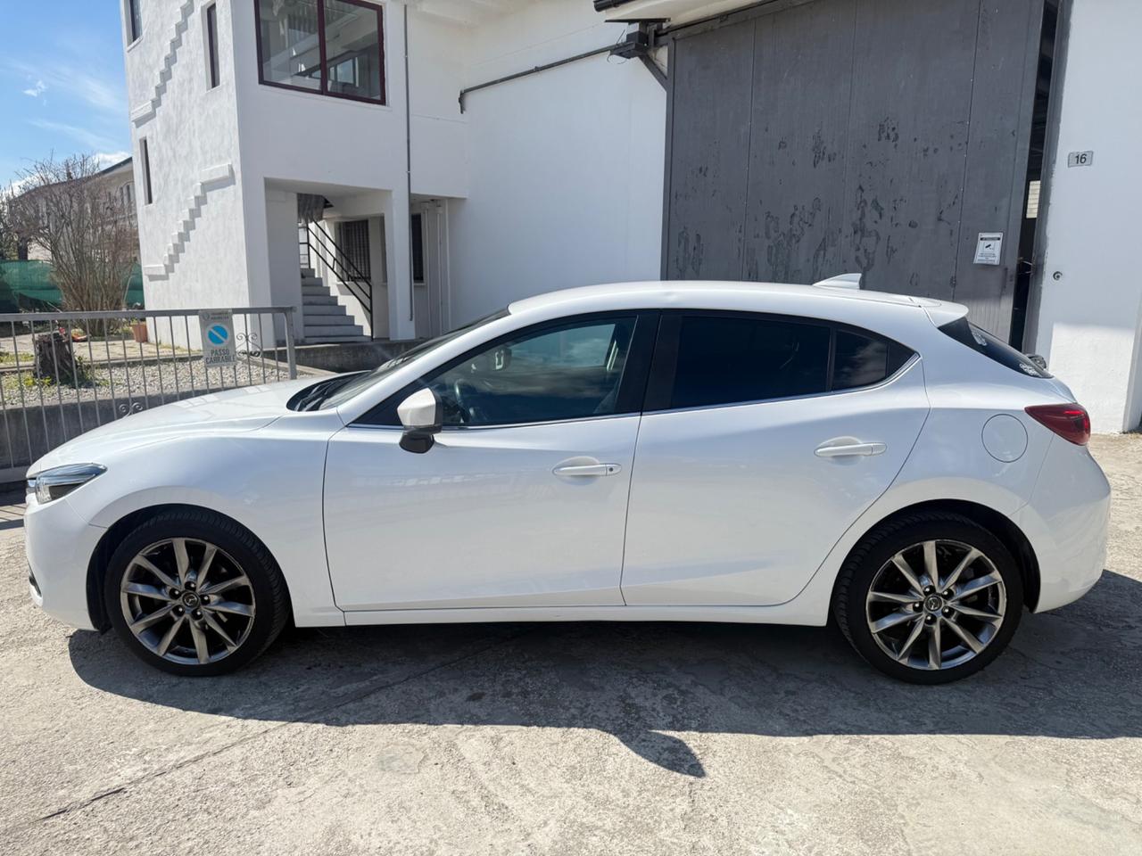 Mazda 3 1.5 Skyactiv-Diesel Euro 6B 11/2017 FULL