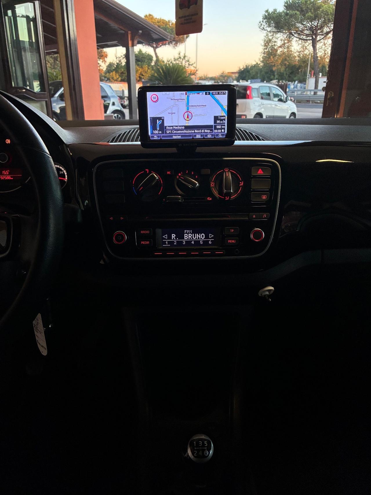Volkswagen up! 1.0 75 CV 5p. high